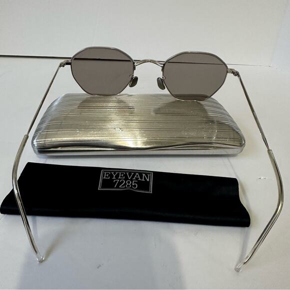 Eyevan 7285 Titanium Rim Sunglasses Style 722 Grey Lens size 49-22-148